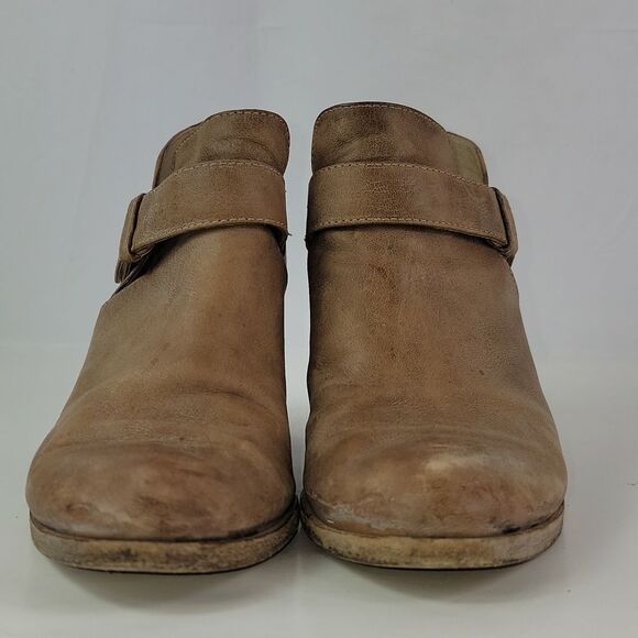 Eileen Fisher Ives Tumbled Nubuck Leather Bootie - Picture 8 of 15